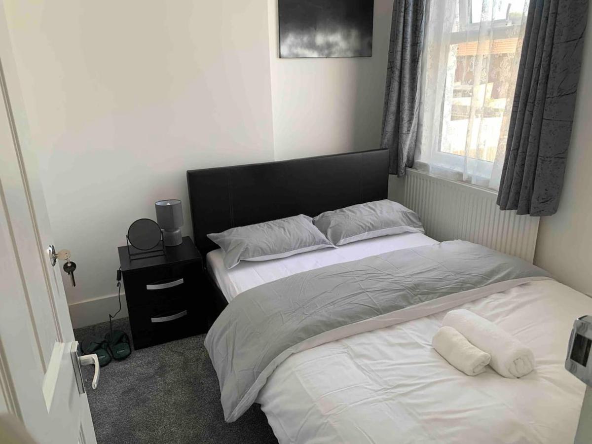 L A Place Croydon, London Norwood Exterior foto