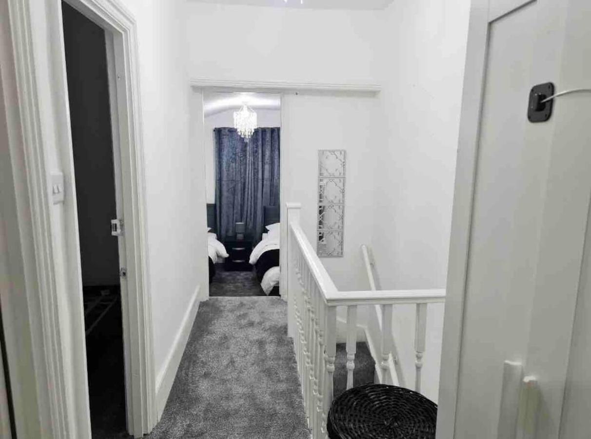 L A Place Croydon, London Norwood Exterior foto